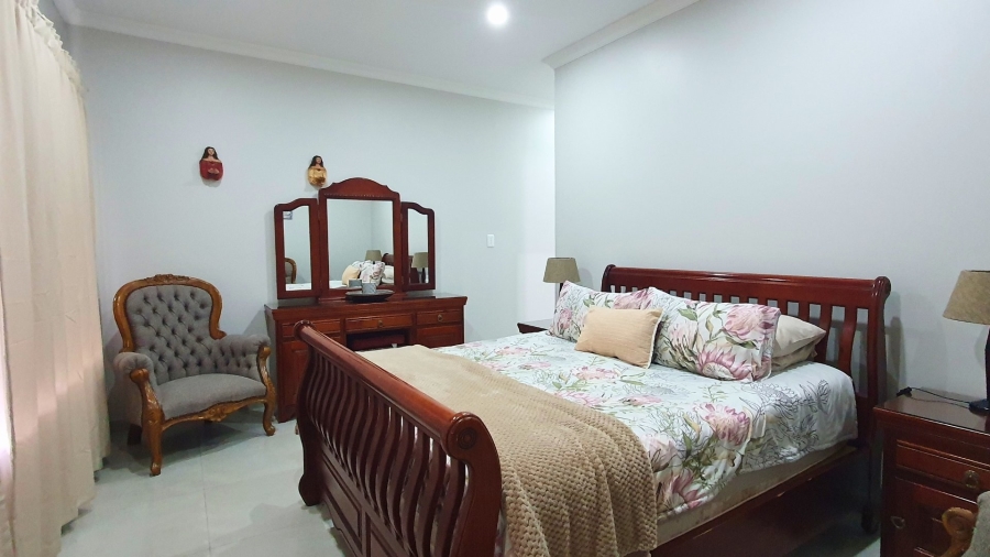 3 Bedroom Property for Sale in Dana Bay Western Cape